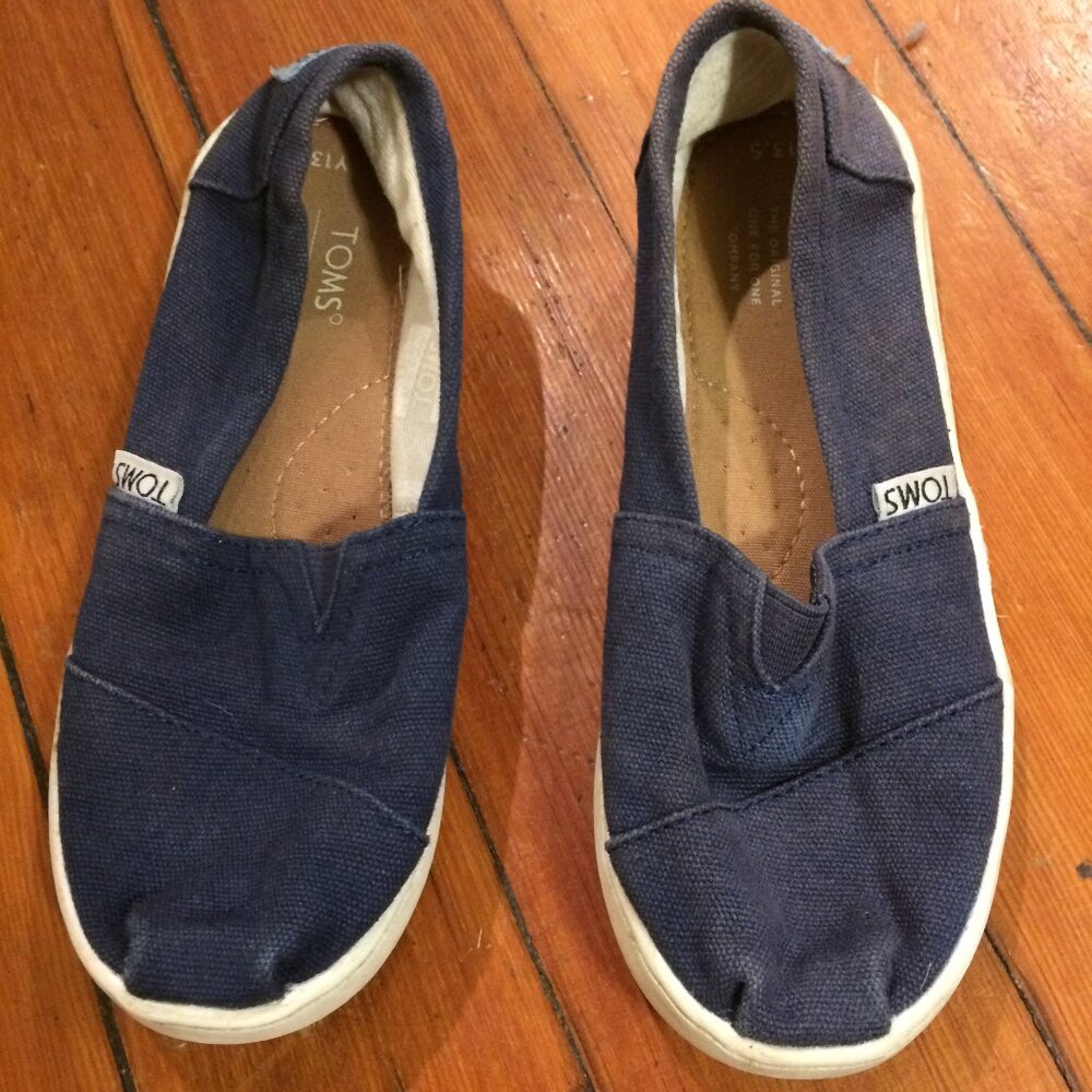 Toms Slip-on Navy Blue shoes, size 13.5 little kid